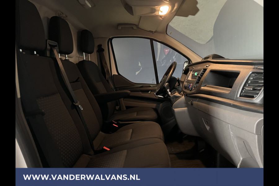 Ford Transit Custom 2.0 TDCI 131pk L2H1 Euro6 Airco | LED | Cruisecontrol | Verwarmde voorruit Bijrijdersbank, 2800kg trekvermogen, parkeersensoren