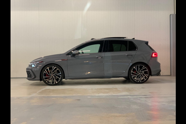 Volkswagen Golf 2.0 TSI GTI | PANO | HARMAN KARDON | CAMERA | DODEHOEK