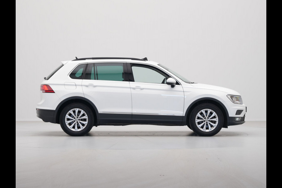 Volkswagen Tiguan 1.5 TSI 130pk Comfortline Navigatie Panoramadak Stoelverwarming Acc 340
