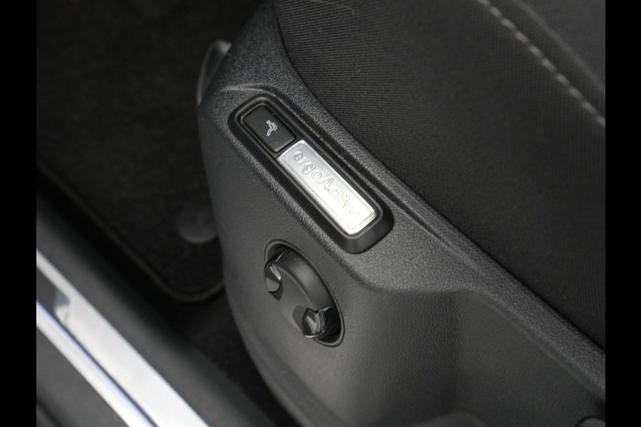 Volkswagen Tiguan 1.5 TSI 130pk Comfortline Navigatie Panoramadak Stoelverwarming Acc 340
