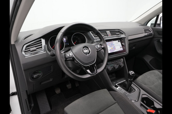 Volkswagen Tiguan 1.5 TSI 130pk Comfortline Navigatie Panoramadak Stoelverwarming Acc 340