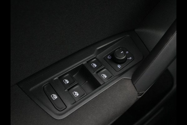 Volkswagen Tiguan 1.5 TSI 130pk Comfortline Navigatie Panoramadak Stoelverwarming Acc 340