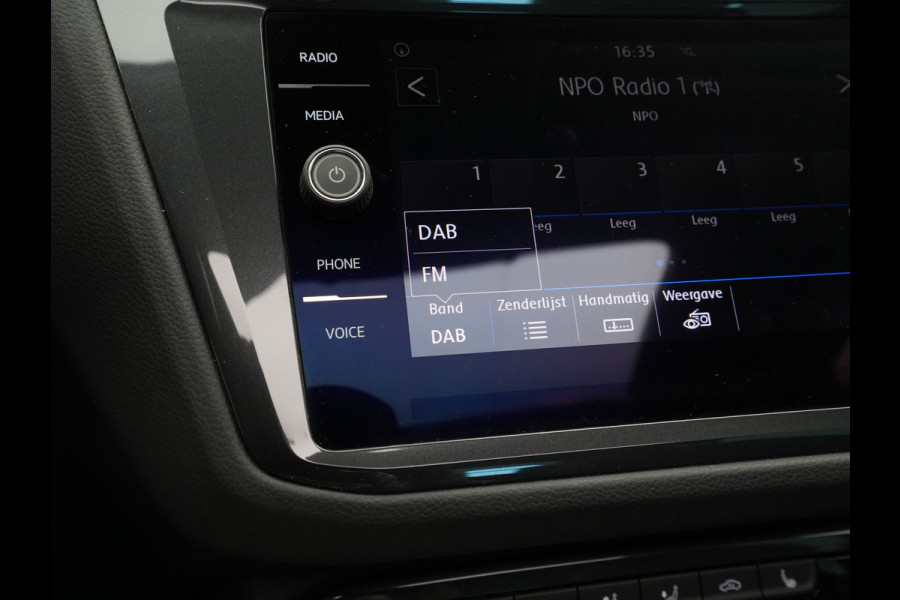 Volkswagen Tiguan 1.5 TSI 130pk Comfortline Navigatie Panoramadak Stoelverwarming Acc 340