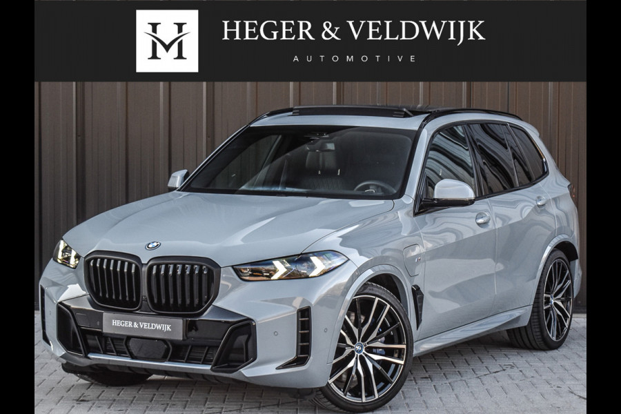 BMW X5 xDrive50e | PANORAMADAK | COMFORT ACCESS | LUCHTVERING | SOFT-CLOSE | TREKHAAK | COMFORT SEATS | AMBIANCE AIR | HARMAN/KARDON |