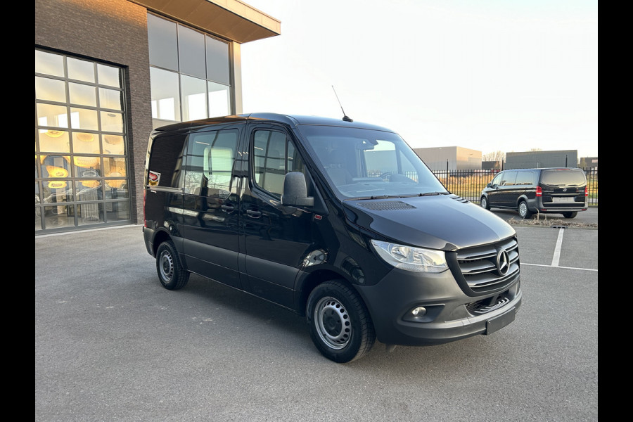 Mercedes-Benz Sprinter 311 CDI L1 H1 MBUX / Camera / Trekhaak / Carplay navigatie / Airco