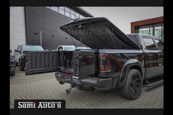 Dodge Ram 1500 BLACK BEAST | WIDE BODY | TOP STAAT | 5.7 V8 4x4 402 PK | LIMITED NIGHT EDITION | RAM VOL OPTIES | MWK | HUD | LUCHTVERING | PANO | BREDE WIELEN |