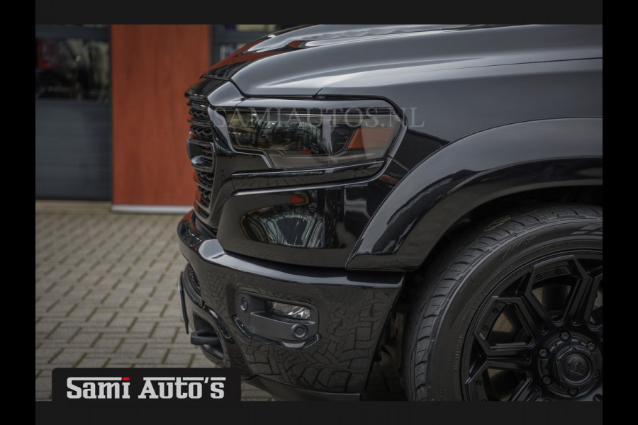 Dodge Ram 1500 BLACK BEAST | WIDE BODY | TOP STAAT | 5.7 V8 4x4 402 PK | LIMITED NIGHT EDITION | RAM VOL OPTIES | MWK | HUD | LUCHTVERING | PANO | BREDE WIELEN |