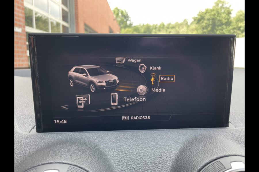 Audi Q2 35 TFSI 150pk S-Tronic Prestige Navigatie Apple Carplay / Android Auto Climate Control Dab Camera Parkeer sensoren Adaptive Cruise Control