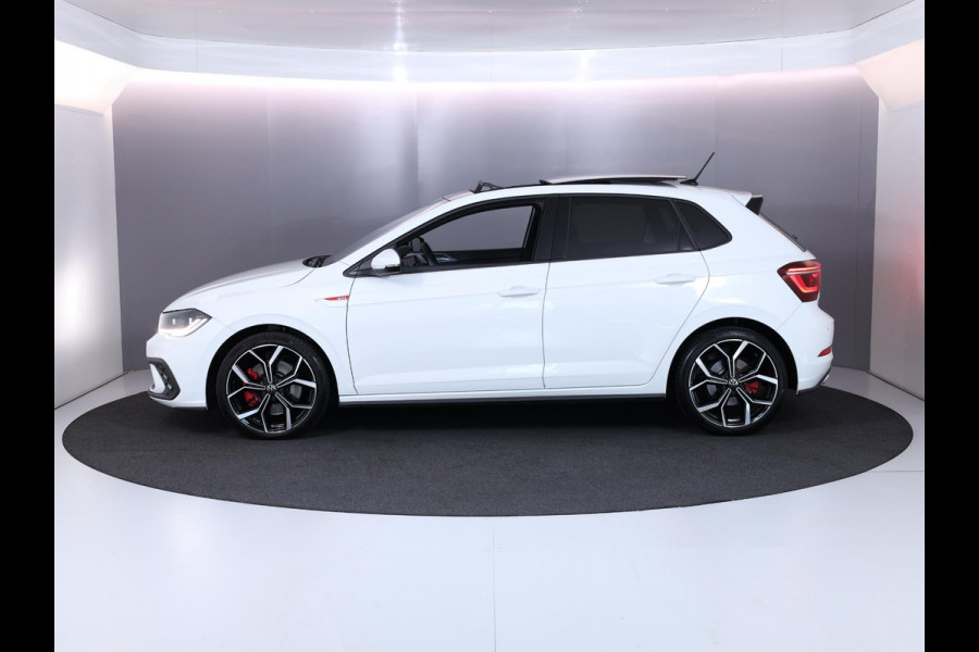 Volkswagen Polo 2.0 TSI GTI 207 pk Automaat (DSG) | Private lease vanaf € 649,- pm | Verlengde garantie | Navigatie via App | Panoramadak | Parkeersensoren | Achteruitrijcamera | Adaptieve cruise control | Stoelverwarming |