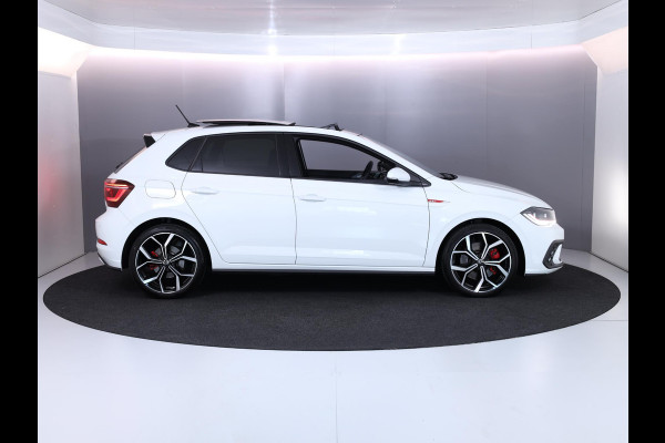 Volkswagen Polo 2.0 TSI GTI 207 pk Automaat (DSG) | Private lease vanaf € 649,- pm | Verlengde garantie | Navigatie via App | Panoramadak | Parkeersensoren | Achteruitrijcamera | Adaptieve cruise control | Stoelverwarming |