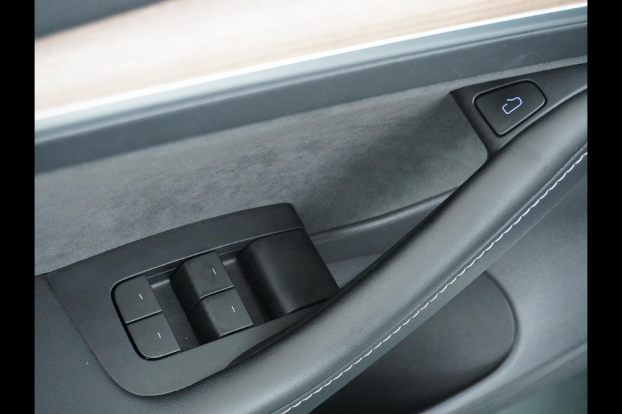 Tesla Model 3 Long Range RWD 75 kWh LEDER | AUTOPILOT | TESLA GARANTIE T/M 8-2027