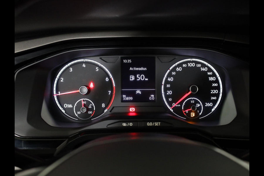 Volkswagen Polo 1.0 TSI R-Line Edition 95 pk |  R-line exterieur| Parkeersensoren | Adaptieve cruise control | Apple Carplay/Android Auto | |Navigatie via App