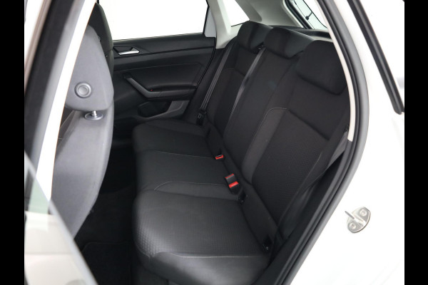 Volkswagen Polo 1.0 TSI R-Line Edition 95 pk |  R-line exterieur| Parkeersensoren | Adaptieve cruise control | Apple Carplay/Android Auto | |Navigatie via App