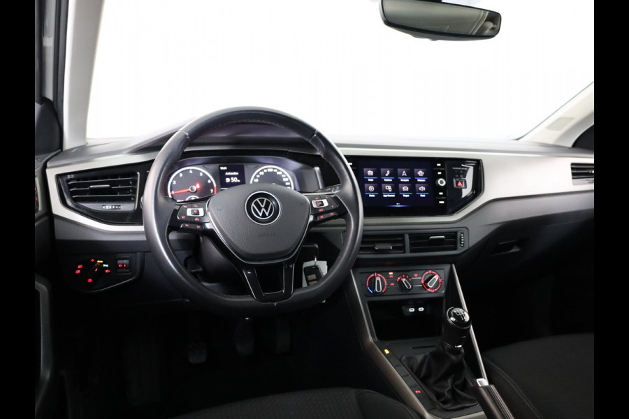 Volkswagen Polo 1.0 TSI R-Line Edition 95 pk |  R-line exterieur| Parkeersensoren | Adaptieve cruise control | Apple Carplay/Android Auto | |Navigatie via App