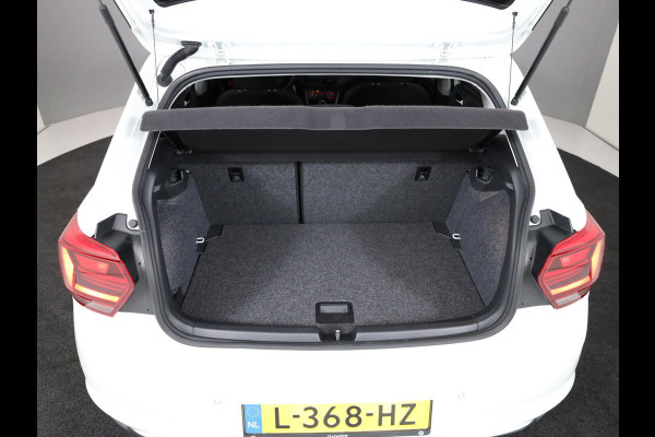 Volkswagen Polo 1.0 TSI R-Line Edition 95 pk |  R-line exterieur| Parkeersensoren | Adaptieve cruise control | Apple Carplay/Android Auto | |Navigatie via App