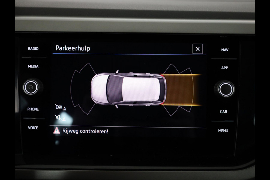 Volkswagen Polo 1.0 TSI R-Line Edition 95 pk |  R-line exterieur| Parkeersensoren | Adaptieve cruise control | Apple Carplay/Android Auto | |Navigatie via App