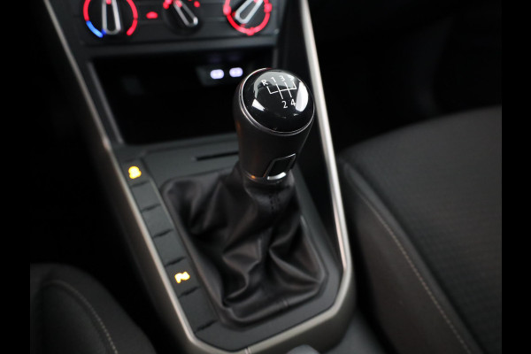 Volkswagen Polo 1.0 TSI R-Line Edition 95 pk |  R-line exterieur| Parkeersensoren | Adaptieve cruise control | Apple Carplay/Android Auto | |Navigatie via App