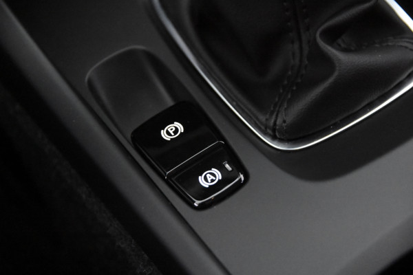 Volvo XC40 1.5 T2 Momentum *1ste Eigenaar*Navigatie*DAB*LED*