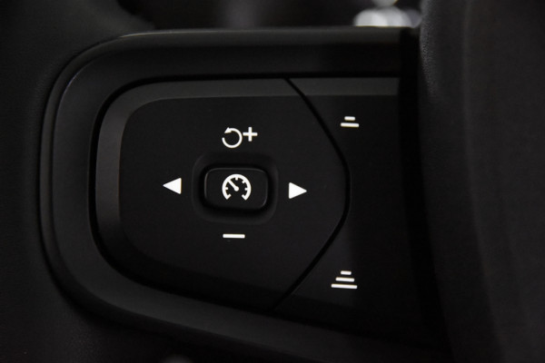 Volvo XC40 1.5 T2 Momentum *1ste Eigenaar*Navigatie*DAB*LED*