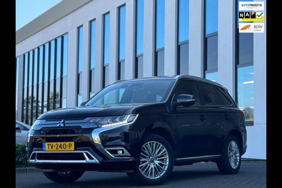 Mitsubishi Outlander 2.4 PHEV Intense+, luxe interieur, schuifdak, trekhaak, nl auto met nationale auto pas