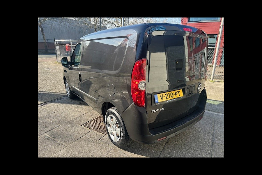 Opel Combo 1.3 CDTi L1H1 Edition AIRCO I MULTIMEDIA I BETIMMERING LAADRUIMTE I 1e EIGENAAR