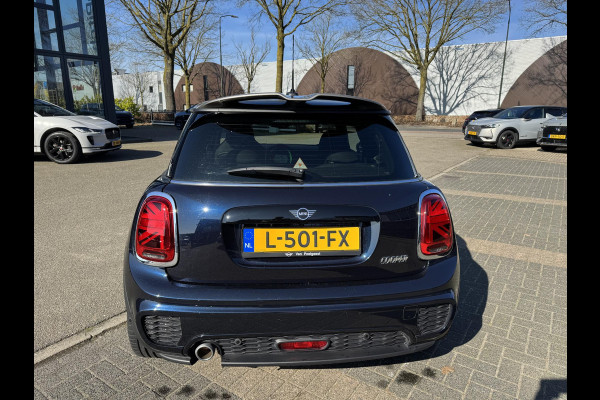 MINI Mini 1.5 Cooper | ORIG. NL. NAP KM. | JCW PACK | STOELVERWARMING | RIJKLAAR INCL. 12 MND. BOVAGGARANTIE