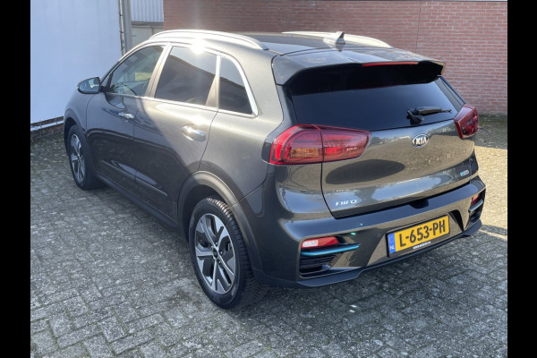 Kia e-Niro ExecutiveLine 64 kWh, warmtepomp, trekhaak, schuifdak, camera et