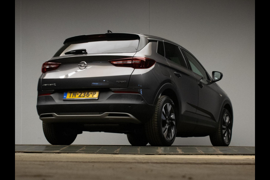 Opel Grandland X 1.2 Turbo Innovation Sport (APPLE CARPLAY,PANORAMADAK,NAVI,PDC,LED,CRUISE,CLIMATE,LANE,LM VELGEN,NETTE STAAT)