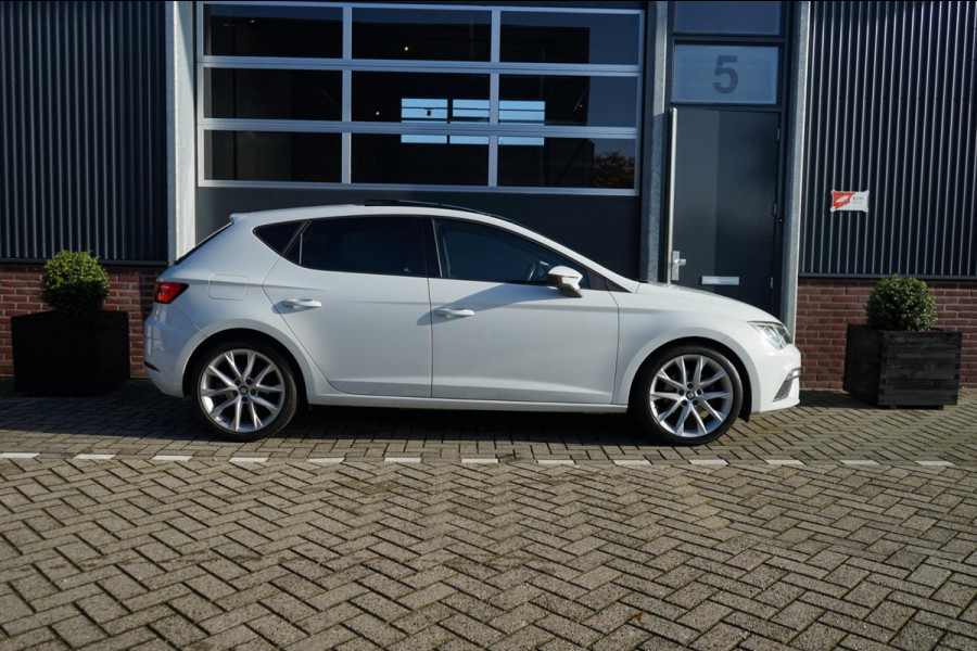 Seat Leon 1.5 TSI FR Business Intense | Beats by Dre | Panorama | ACC | DAB | sportstoel | Apple Carplay & Android | Digitaal