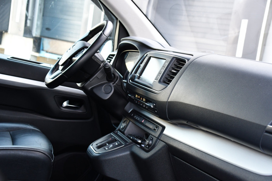 Opel Zafira-e Life L2H1 Innovation 57 kWh PB Edition Marge! Full Options, 360 Camera, Carplay, Leder, LED, Multimedia, 2 x Schuifdeur, UNIEK!