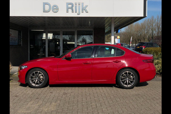 Alfa Romeo Giulia 2.0T Super | Leder, Navi, Camera, Climate, Cruise | NAP | 200 PK |