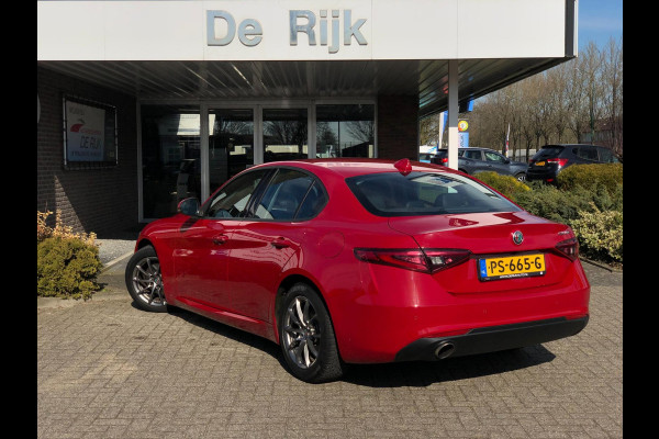 Alfa Romeo Giulia 2.0T Super | Leder, Navi, Camera, Climate, Cruise | NAP | 200 PK |