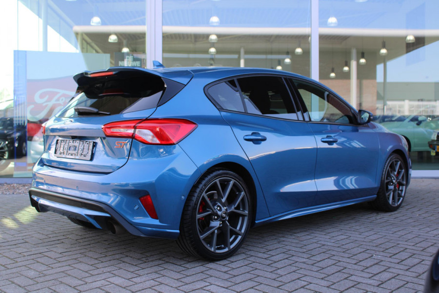 Ford Focus 2.3 EcoBoost ST-3 | Adaptive cruise control | Winter Pack | Head up Display | Sper differentieel | Bang & Olufsen | Achteruitrijcamera