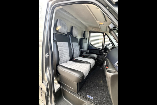 Iveco Daily 35S16V 2.3 L2H2 Laadklep Bus met laadklep automaat