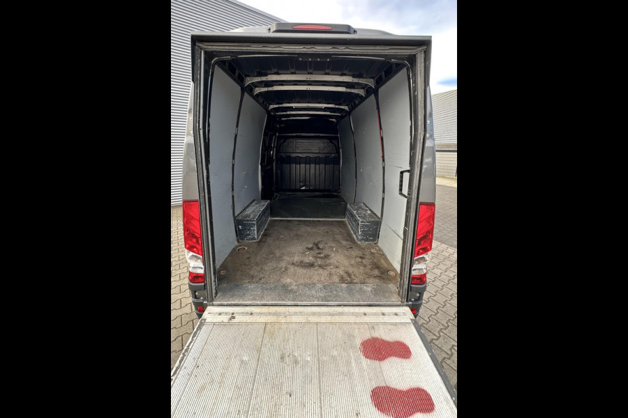 Iveco Daily 35S16V 2.3 L2H2 Laadklep Bus met laadklep automaat