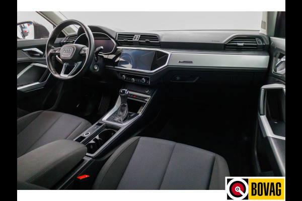 Audi Q3 35 TFSI Business Edition | Stoelverwarming | 20 inch LMV | Navigatie Adaptive cruise, Grootlichtassistent