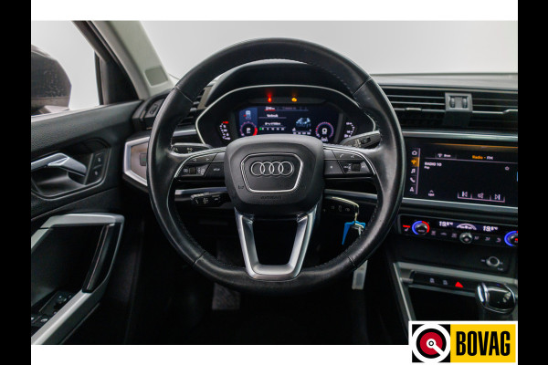 Audi Q3 35 TFSI Business Edition | Stoelverwarming | 20 inch LMV | Navigatie Adaptive cruise, Grootlichtassistent