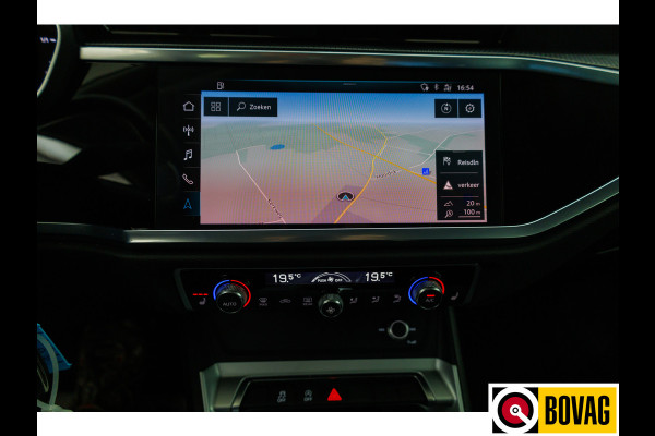 Audi Q3 35 TFSI Business Edition | Stoelverwarming | 20 inch LMV | Navigatie Adaptive cruise, Grootlichtassistent