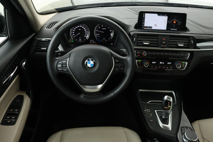 BMW 1-serie 118i High Executive | Adaptive cruise | Leder | Stoelverwarming | Urban Line | Full LED | PDC | Stuurverwarming | DAB | Navigatie