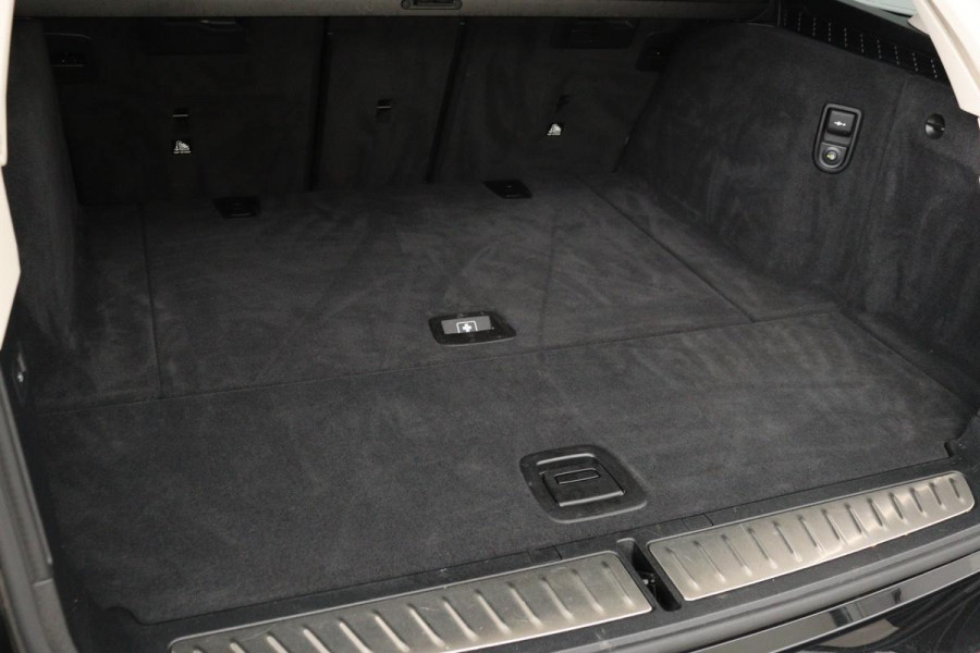 BMW 5 Serie 520i High Executive Edition | Panoramadak | Trekhaak | Leder | Camera | Stoelverwarming | Carplay | Memory | Comfortstoelen | Full LED | Live Cockpit