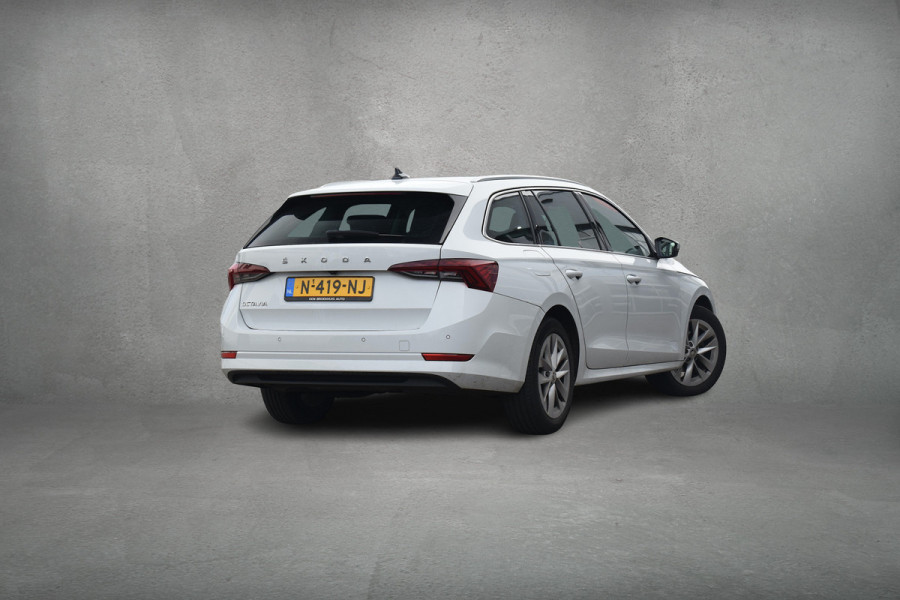 Škoda Octavia Combi 1.5 TSI First Edition | 150 PK | CarPlay | Virtual | Stoelverw.