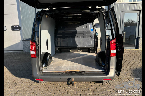 Mercedes-Benz Vito L1 Zwart Compact 111CDI Trekhaak Airco Stoelverwarming