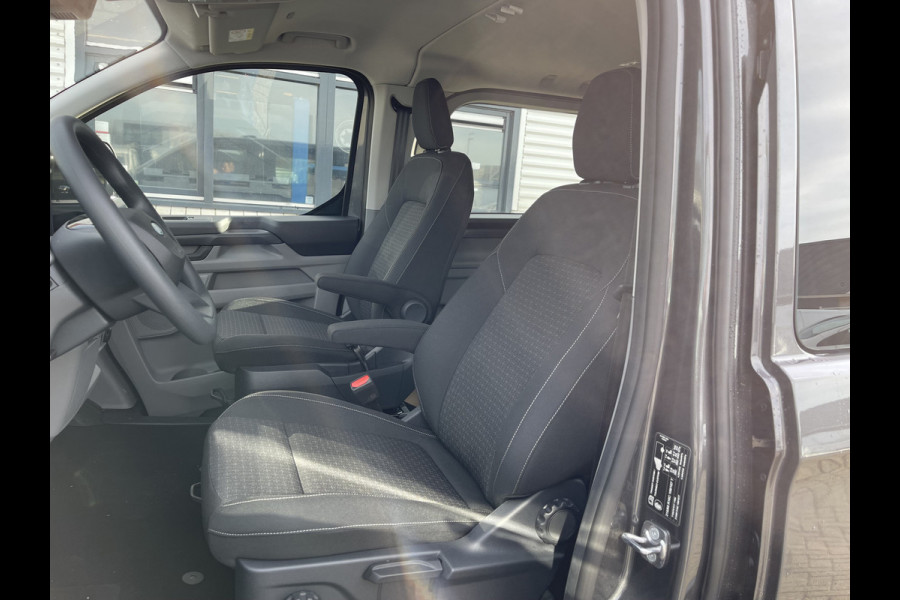 Ford Transit Custom 320 2.0 TDCI L2H1 Trend originele Ford DC 5 persoons / vaste prijs rijklaar € 43.950 ex btw / lease vanaf € / dubbele schuifdeur links rechts / stoelverwarming / trekhaak !