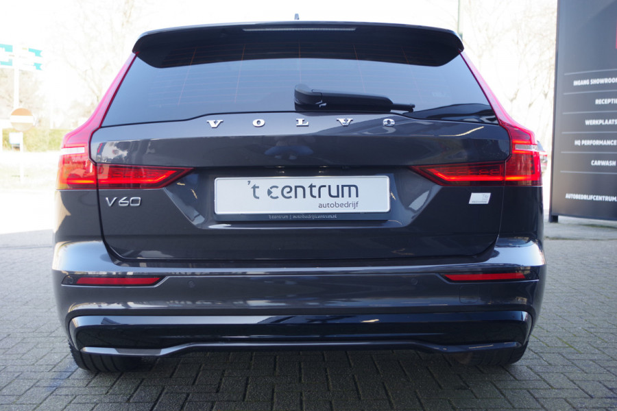 Volvo V60 2.0 T6 350 PK Plug-in Hybrid AWD Plus Dark, Panoramadak, H/K Geluidssysteem, Trekhaak, Memory