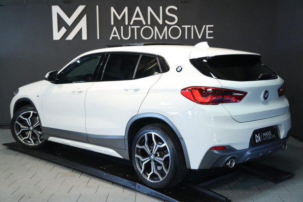 BMW X2 XDrive20i M Sport / PANODAK / KEYLESS / ALCANTARA / STUUR+STOELVERW / 19''