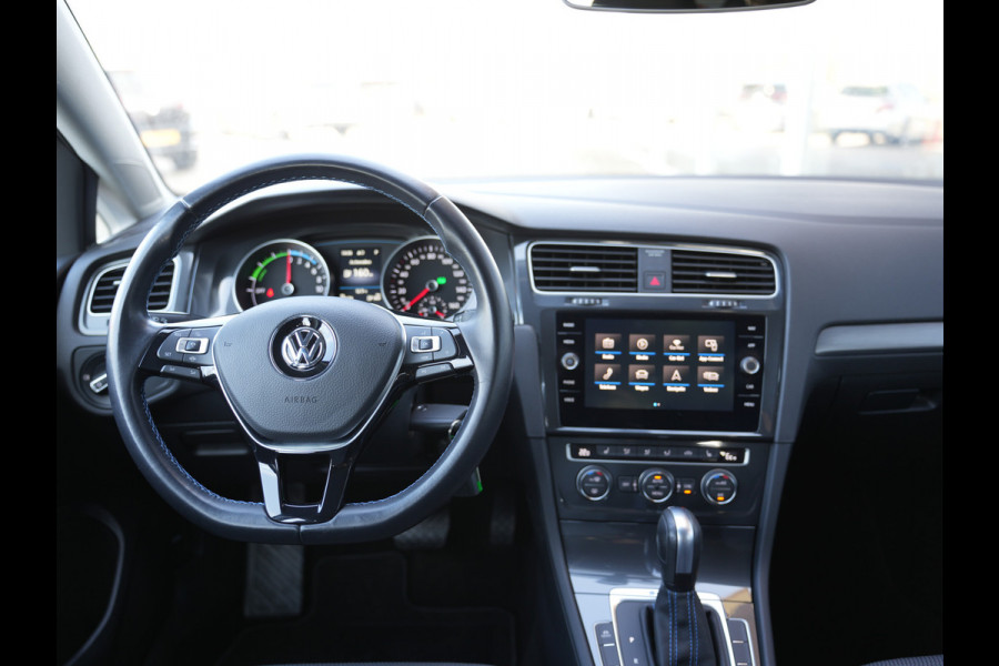 Volkswagen e-Golf E-DITION | Navigatie | Climate Control | ACC | Stoelverwarming