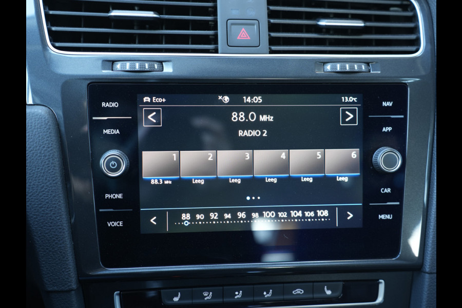 Volkswagen e-Golf E-DITION | Navigatie | Climate Control | ACC | Stoelverwarming