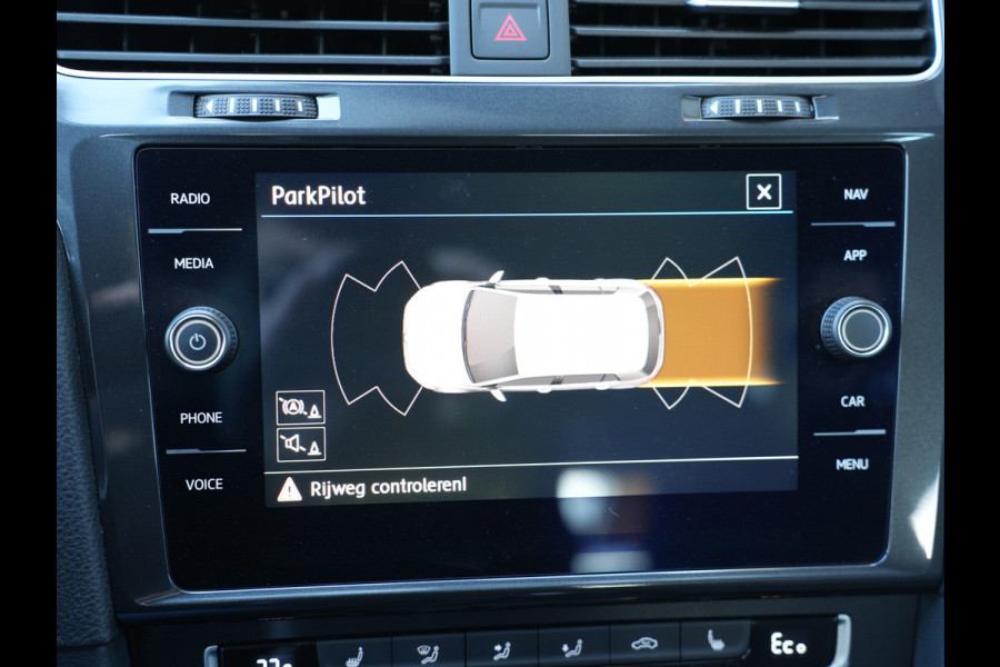 Volkswagen e-Golf E-DITION | Navigatie | Climate Control | ACC | Stoelverwarming