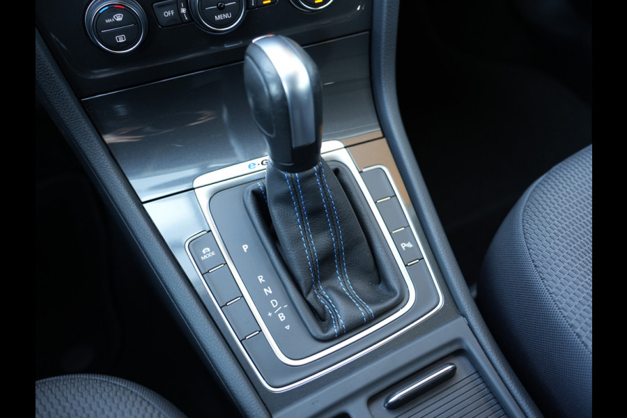 Volkswagen e-Golf E-DITION | Navigatie | Climate Control | ACC | Stoelverwarming