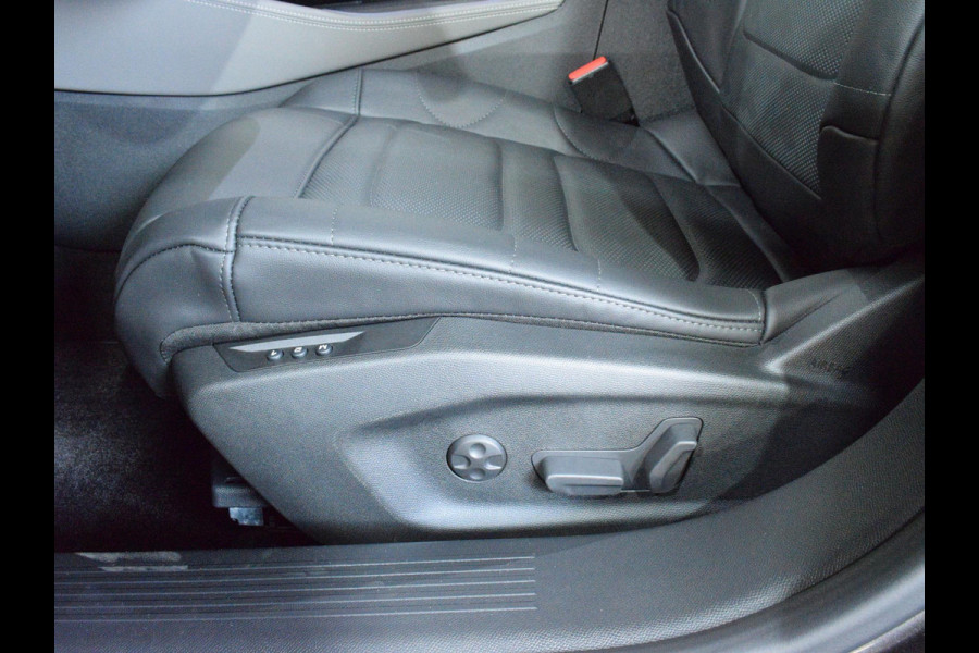 Citroën C5 X 1.6 Plug-in Hybrid 225 Max MASSAGE STOELEN | SCHUIFKANTELDAK | 360 CAMERA MET SENSOREN | NAVIGATIE | CARPLAY | UIT VOORRAAD LEVERBAAR